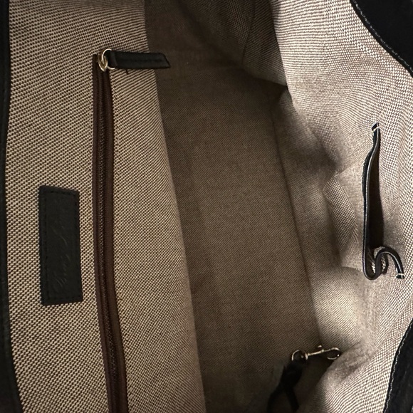 Dooney & Bourke bag - immaculate condition! Only used a couple of times. - Picture 4 of 7